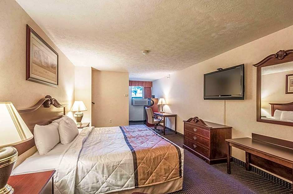 Rodeway Inn & Suites Charles Town