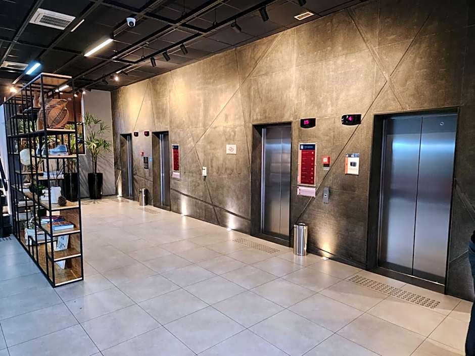 AlphaStay by Rhouses