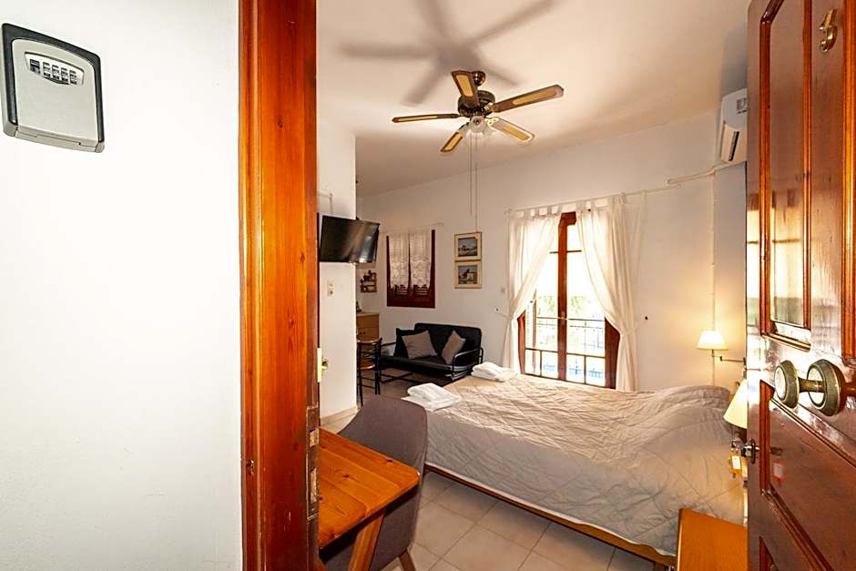 Aegina Town Cozy Escape