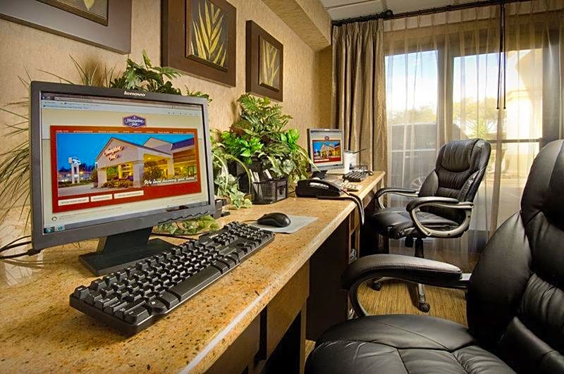 Days Inn by Wyndham Longview South