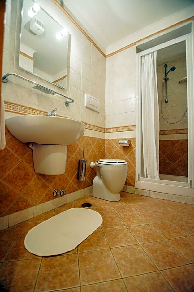 Hotel Pomezia