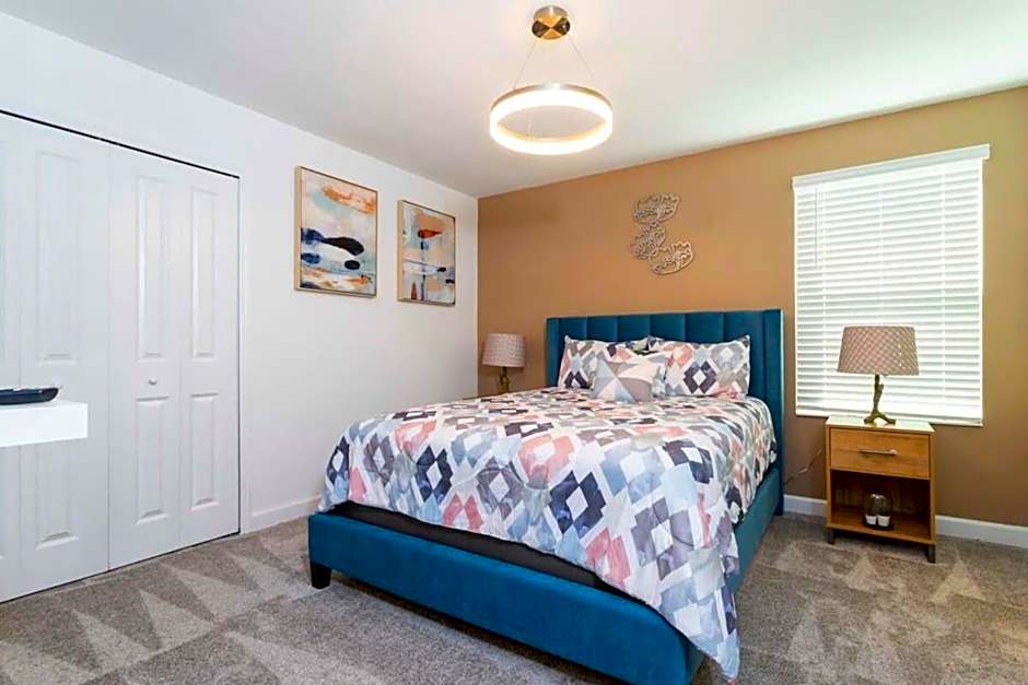 Super nice and spacious 9BDR home