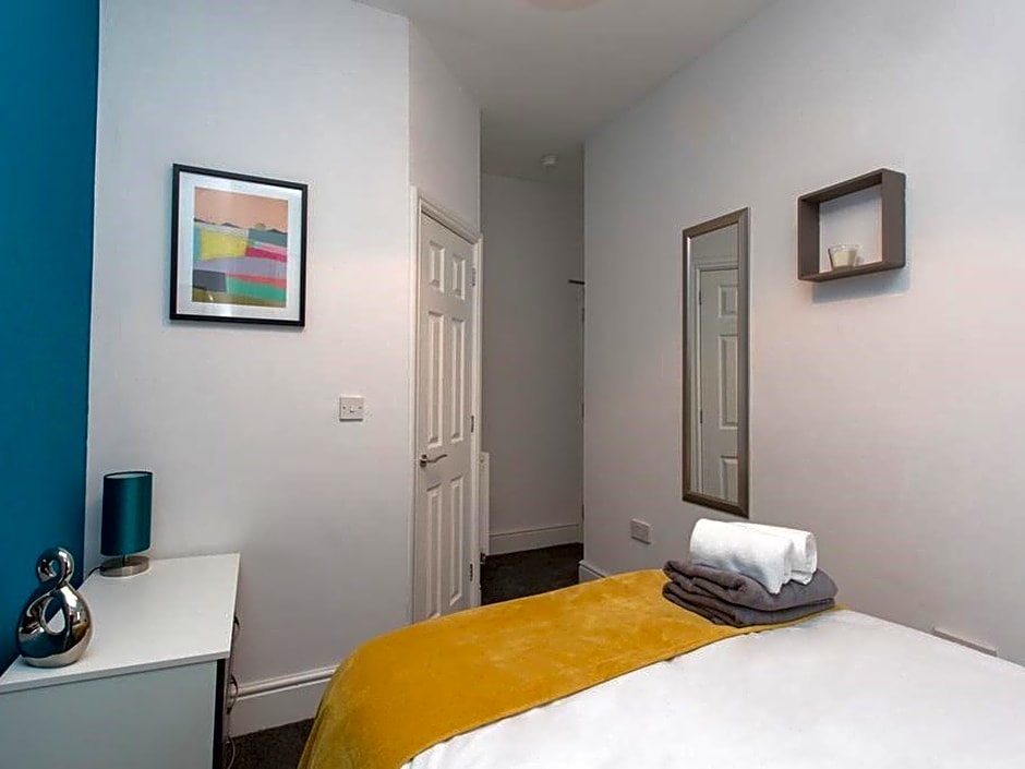 TownHouse @166 Ruskin Rd