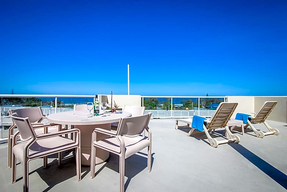 The Burlington Holiday Apartments