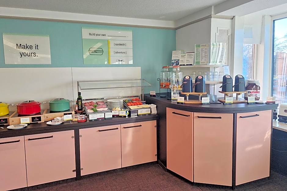 Garner Hamburg Wandsbek Marktplatz By IHG