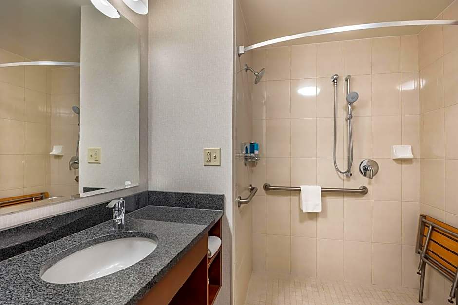 Drury Plaza Hotel Columbia East