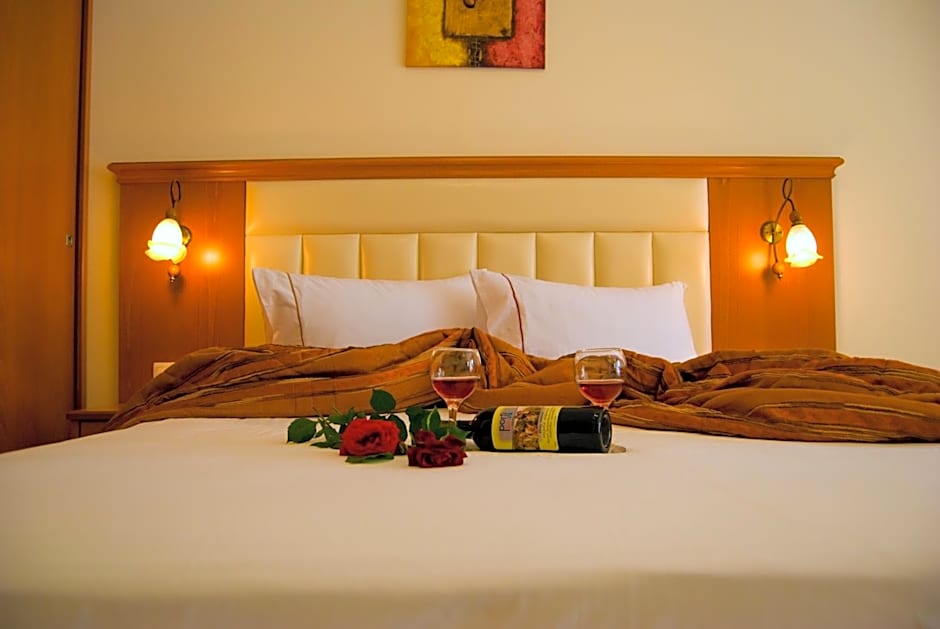 Porfi Beach Hotel