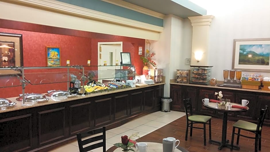 DoubleTree by Hilton Fayetteville