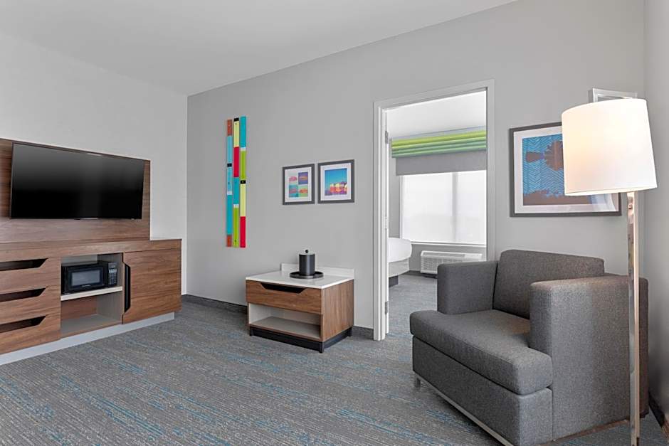 Hampton Inn Saline