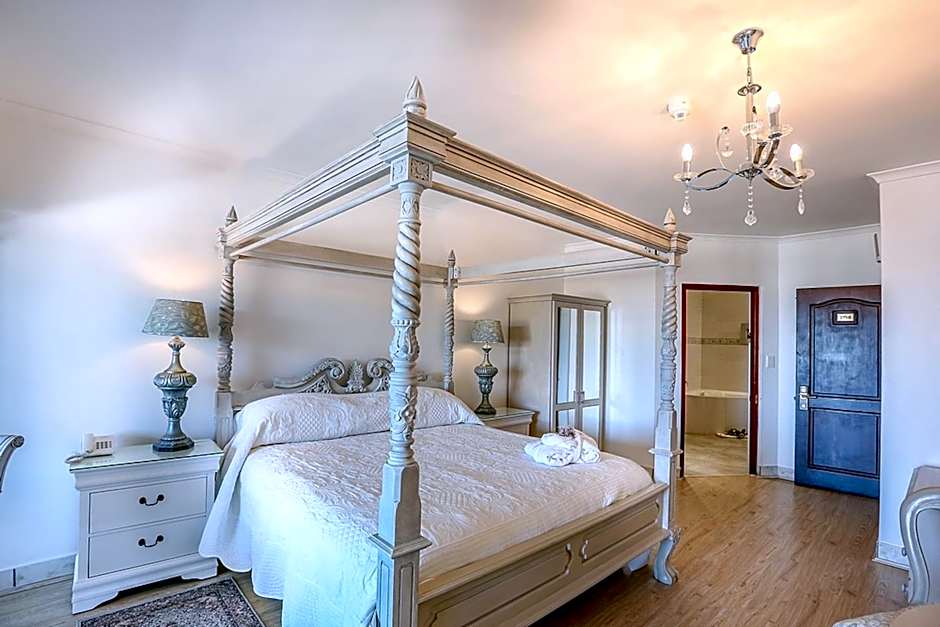 Misty Waves Boutique Hotel