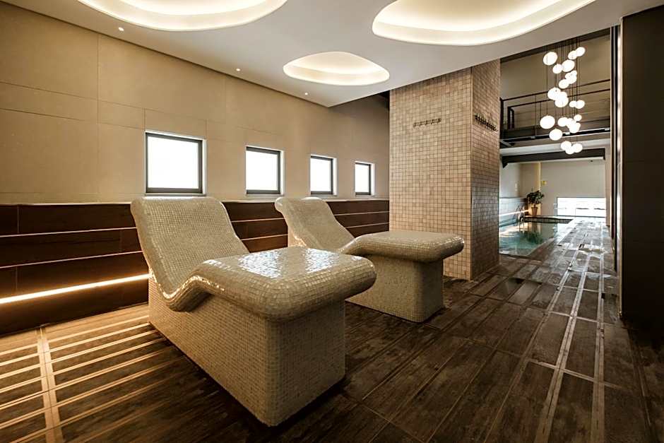 1926 Le Soleil Hotel & Spa