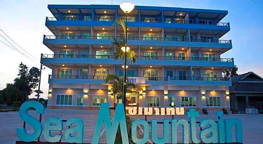 Sea Mountain Khanom Hotel