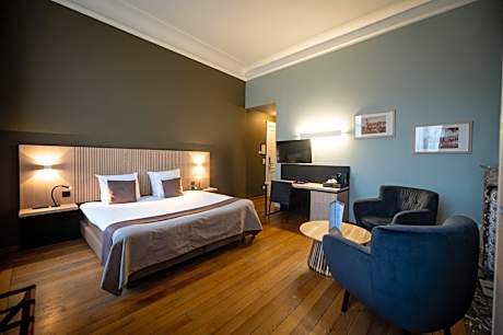 Large Double Room