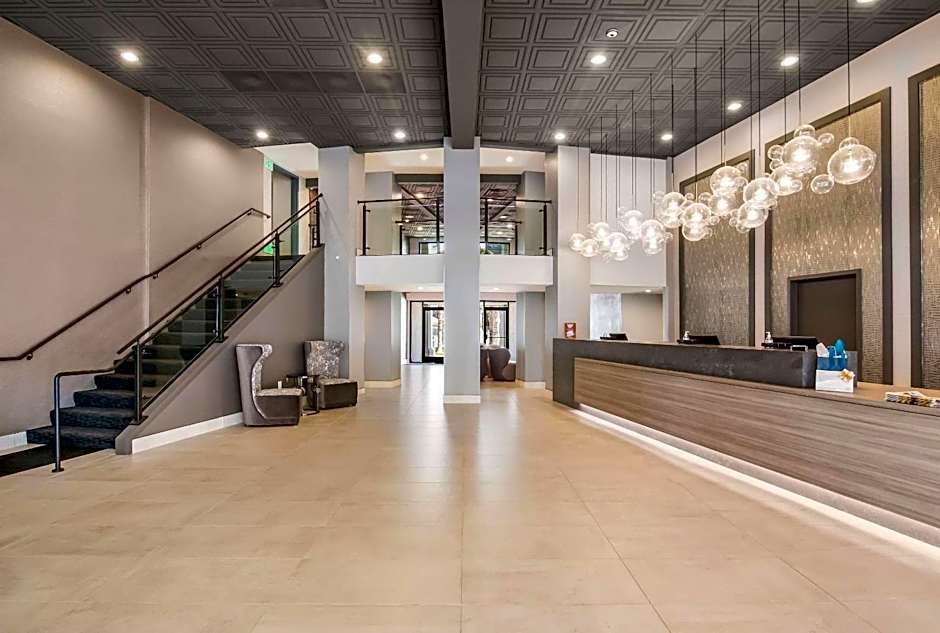 The Hourglass Hotel, Ascend Hotel Collection