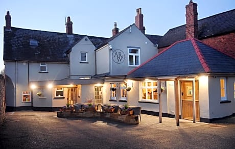 Alfred Russel Wallace Restaurant with Rooms