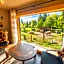 Lake Deer Park Retreat with Hot Tub & Sauna