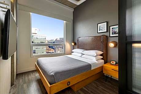 Queen Room with Downtown DC View - Hearing Accessible