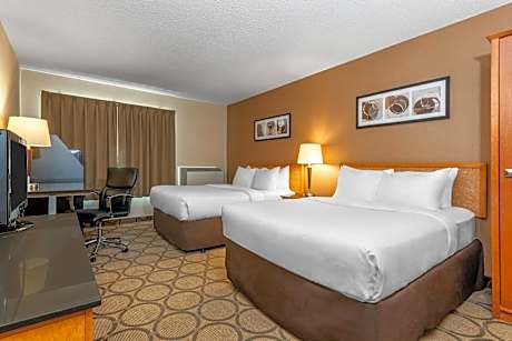Queen Room with Two Queen Beds - Non-Smoking