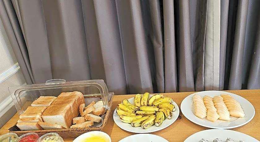 Aaron Riverview Hotel