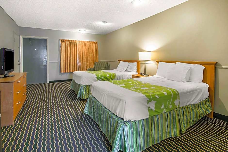 Rodeway Inn & Suites Winter Haven Chain of Lakes