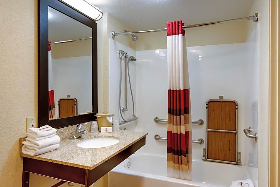 Red Roof Inn Grand Rapids Airport