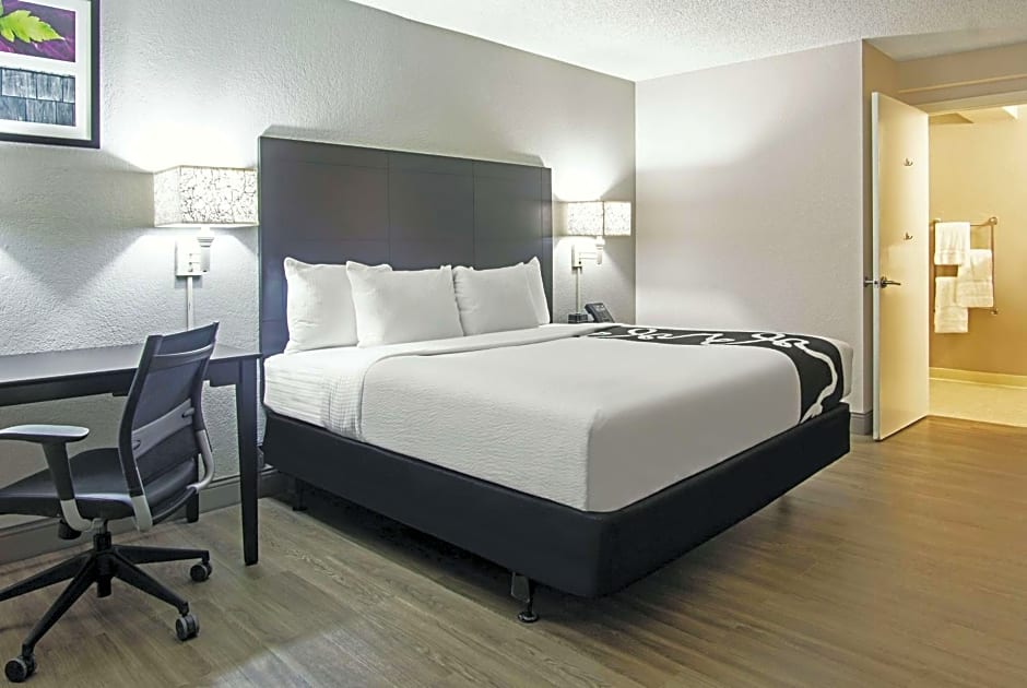 La Quinta Inn & Suites by Wyndham West Palm Beach - Florida Turn