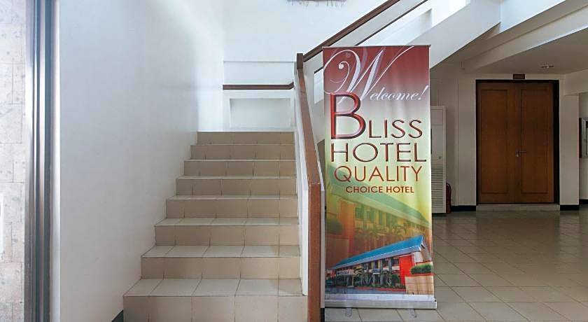 Capital O 740 Bliss Hotel Dau