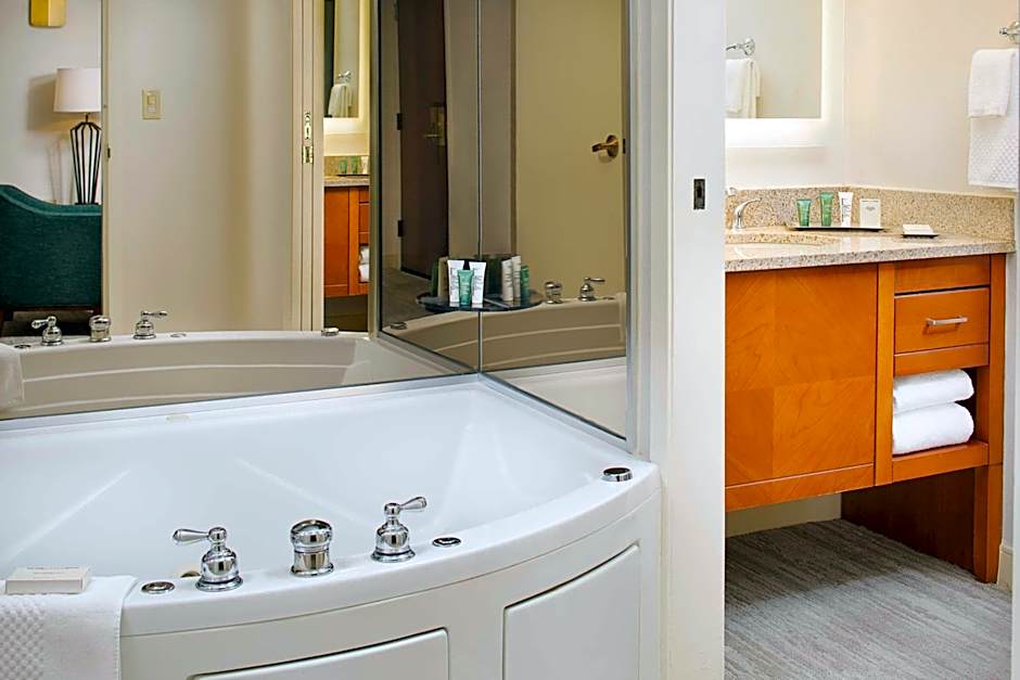 Hilton Atlanta Perimeter Suites