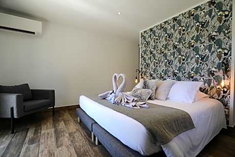 Double Room with Pool View