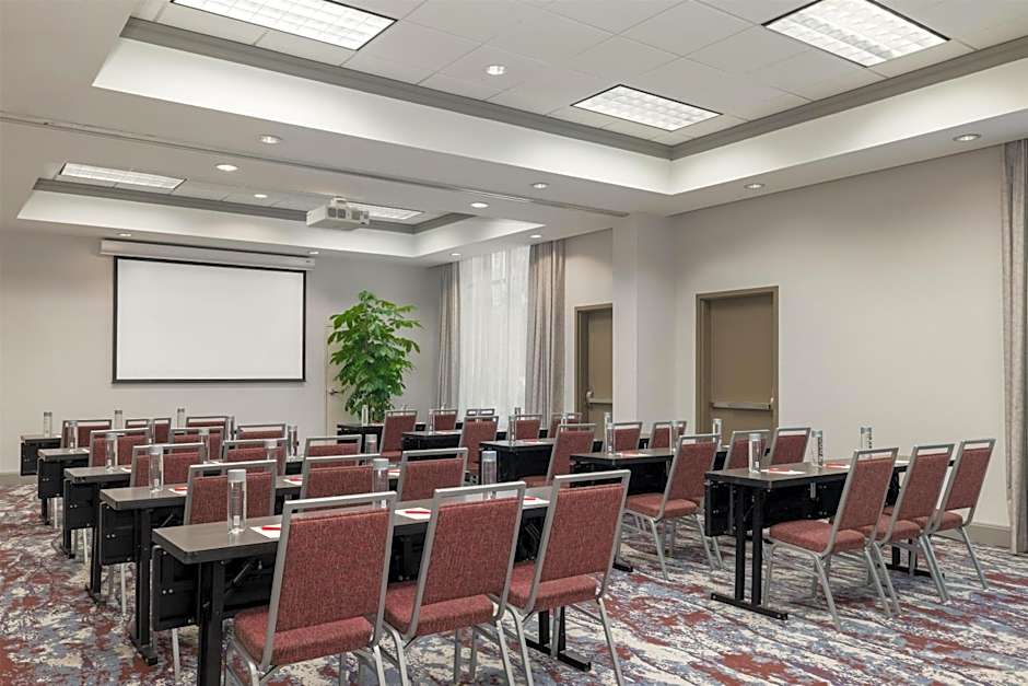 Hampton Inn By Hilton And Suites Baton Rouge