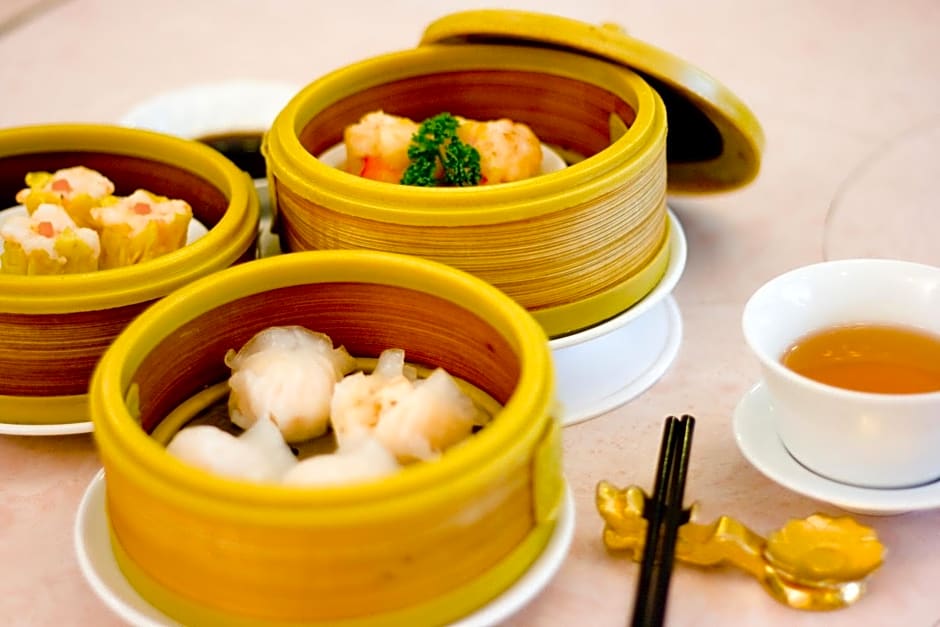 Jolly Suites&Spa Petkasem