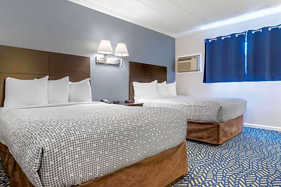 Econo Lodge Hicksville - Long Island