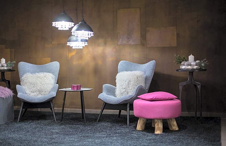 Two Timez - Boutique Hotel