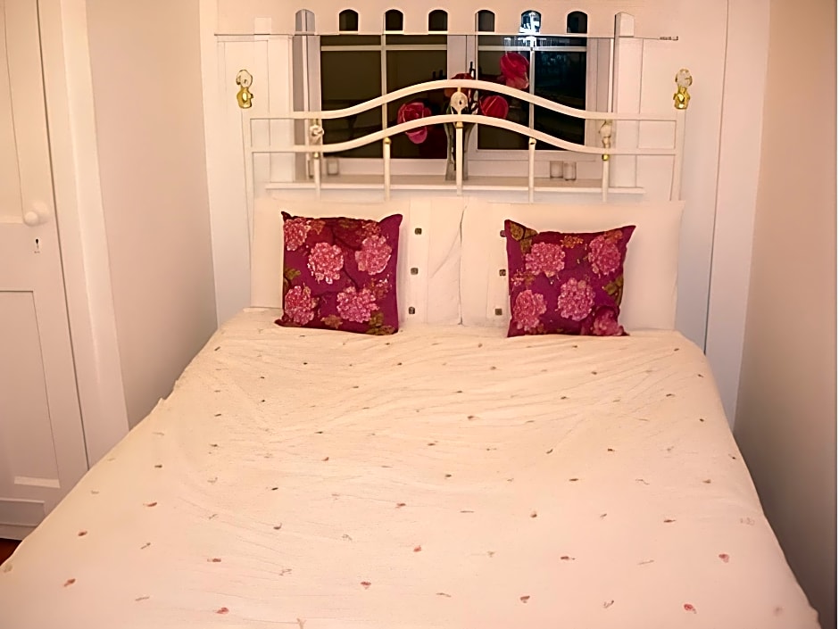 Hillside Self-Catering