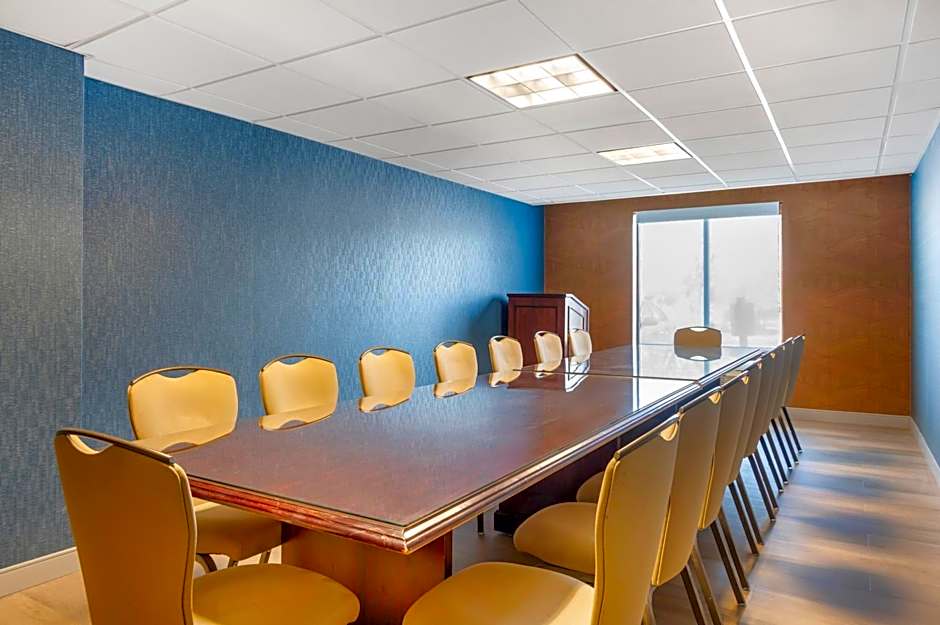 Comfort Inn & Suites Danbury-Bethel