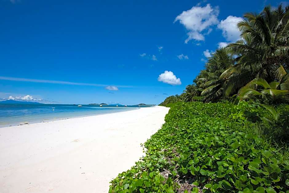 Villas des Alizes Beachfront Suites