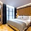 Monument Hotel