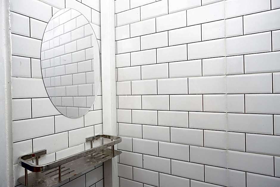 RedDoorz @ Jalan Raya Baturaden 2