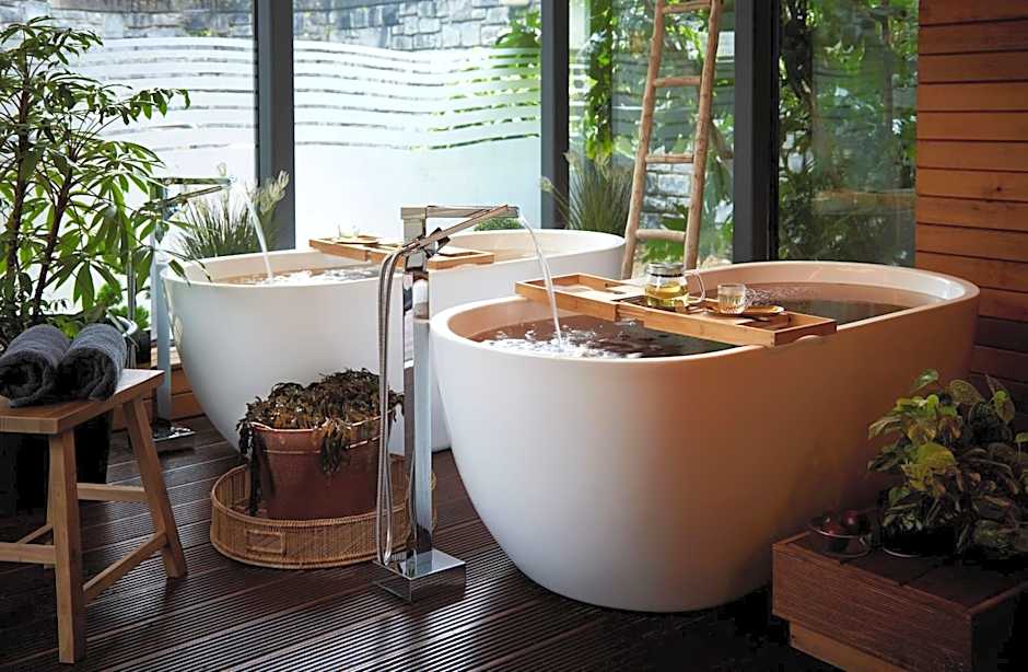 Westport Plaza Hotel, Spa & Leisure