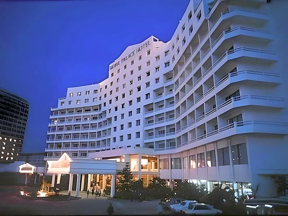 Royal Palace Hotel