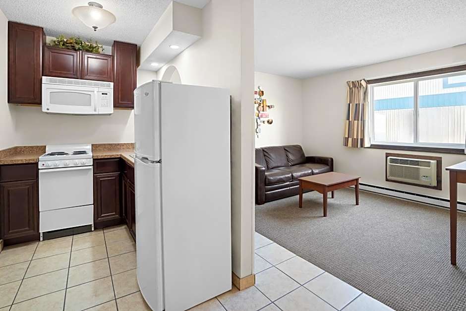 Fargo Inn and Suites