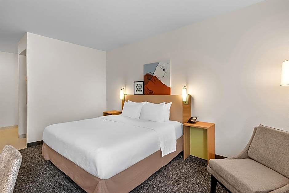 Spark by Hilton Dayton Fairborn