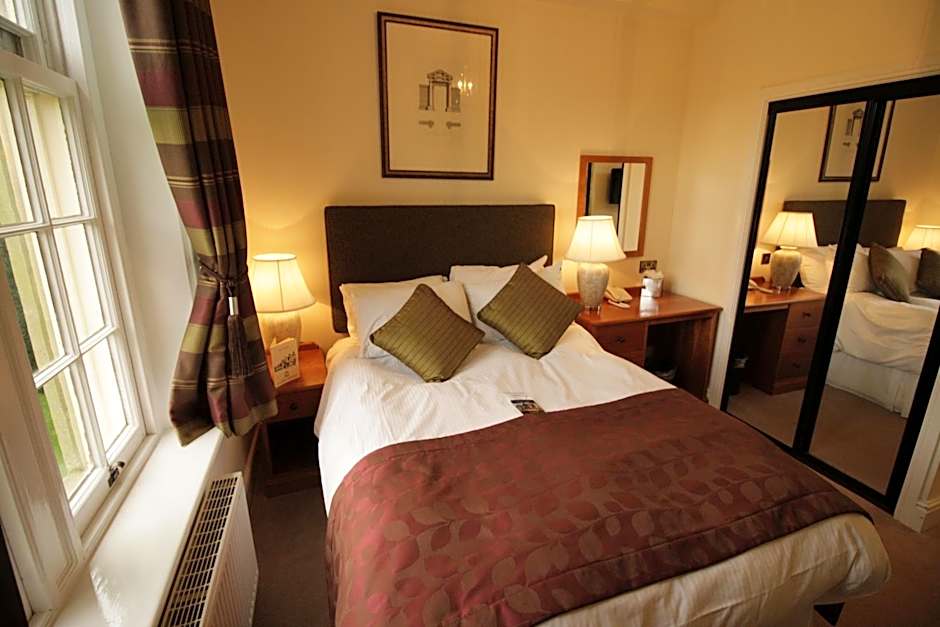 Dumbleton Hall Hotel