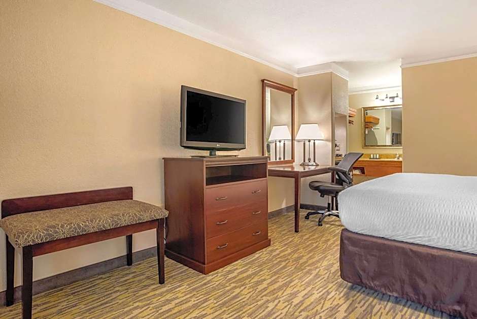 Clarion Inn Conference Center