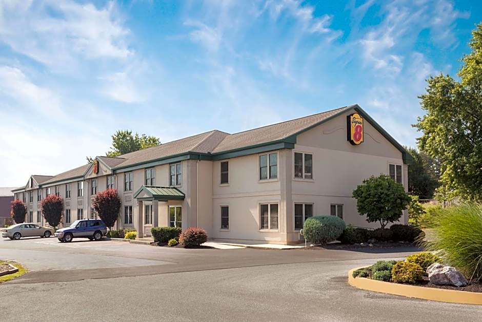 Super 8 by Wyndham Harrisburg Hershey West