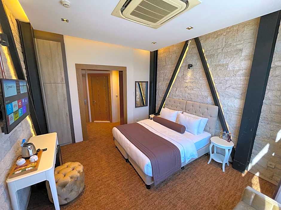 Weingart Seaside Hotel