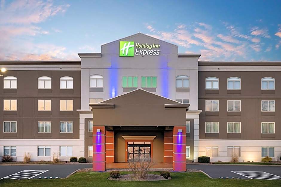 Holiday Inn Express Syracuse-Fairgrounds by IHG