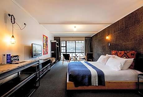 Premium King Room with Lake View