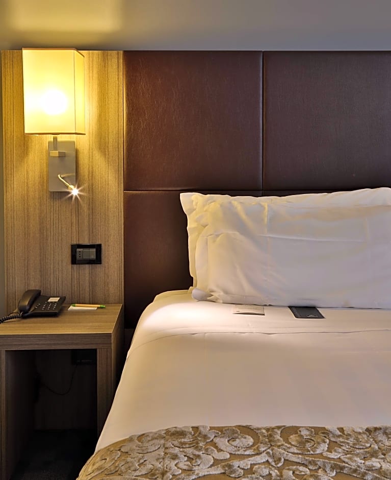 Photo 1 of 16 of Superior 2 Twin Beds