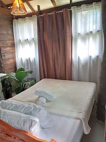 Family Room with Garden View